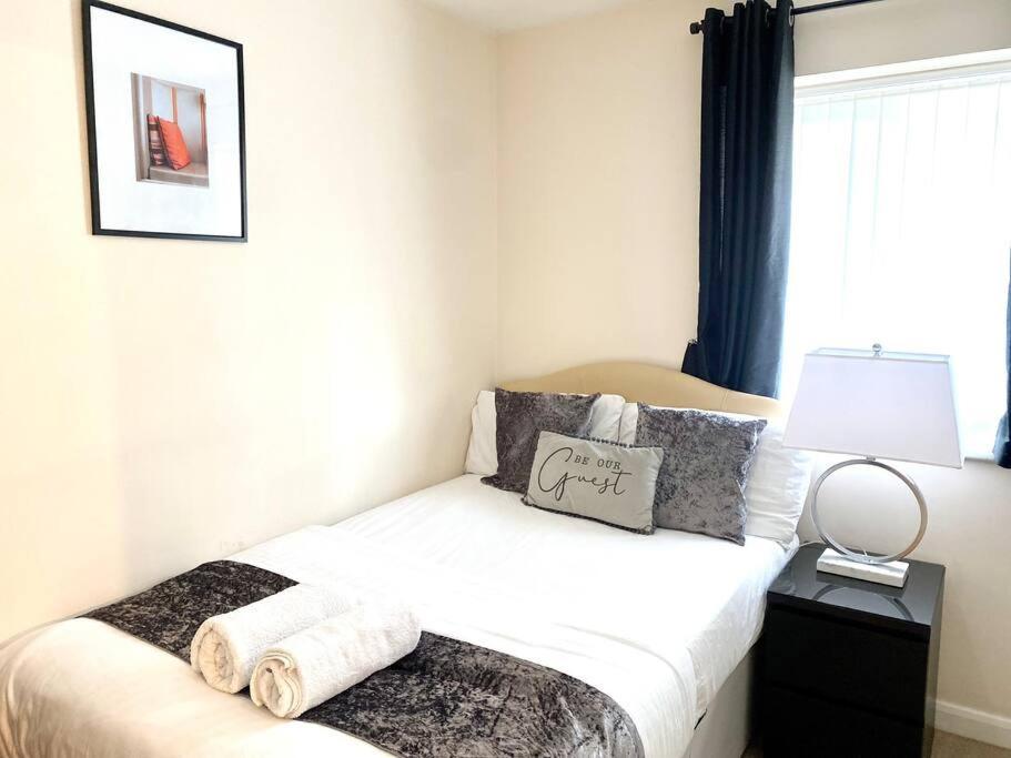 Amazing 2-Bed City Centre Apt With Parking Coventry Exterior photo